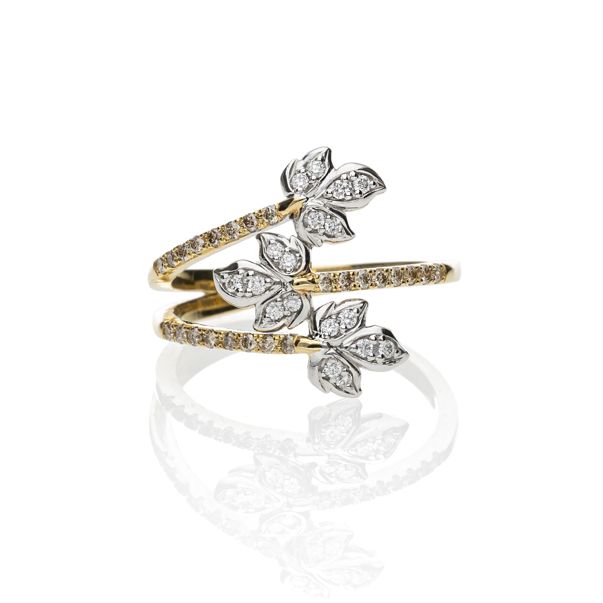 Anello Foglie piccole contrarie'