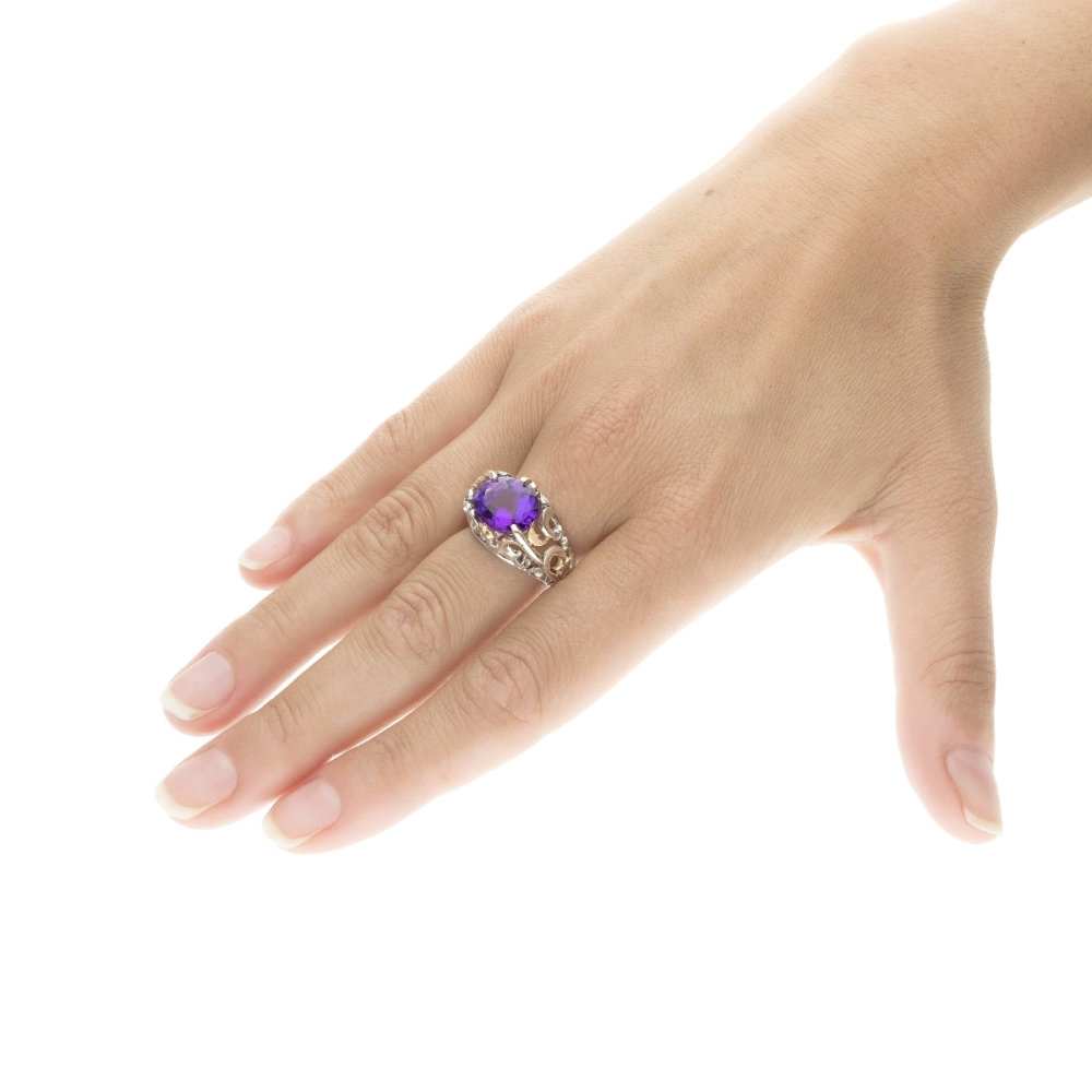 Polvere di Stelle ring with purple stone dome 2