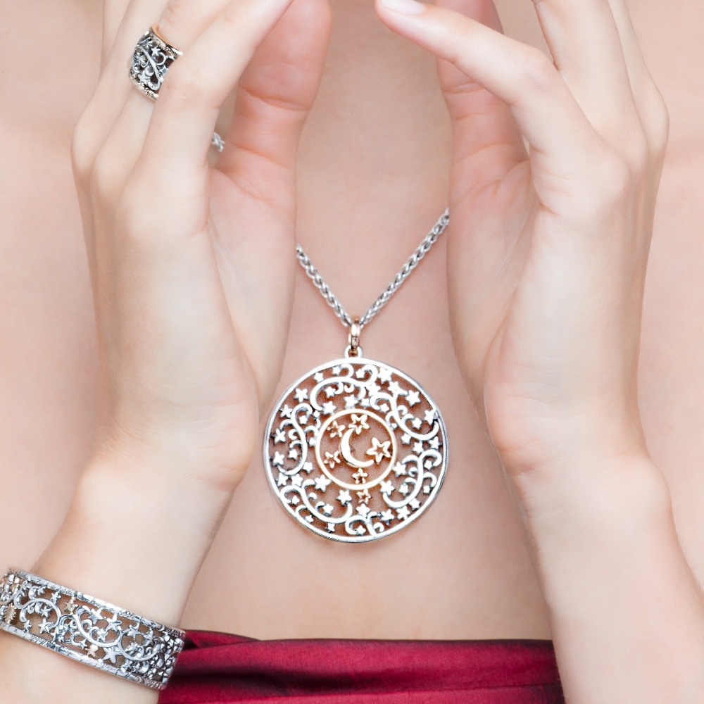 Polvere di Stelle moon pendant 2