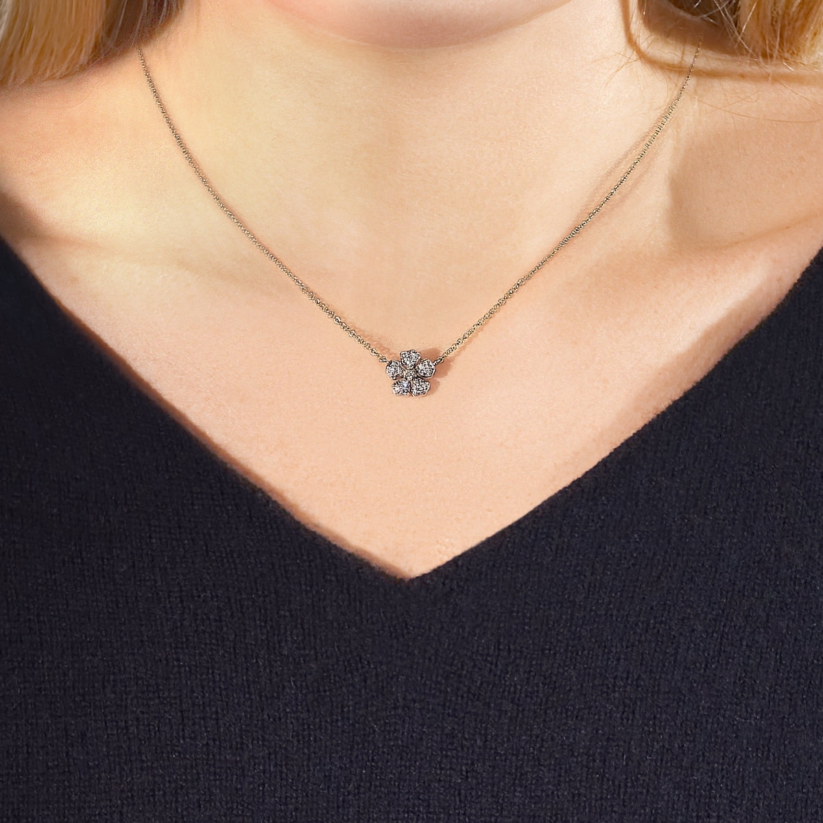 Collana Fiori di pesco fiore medio